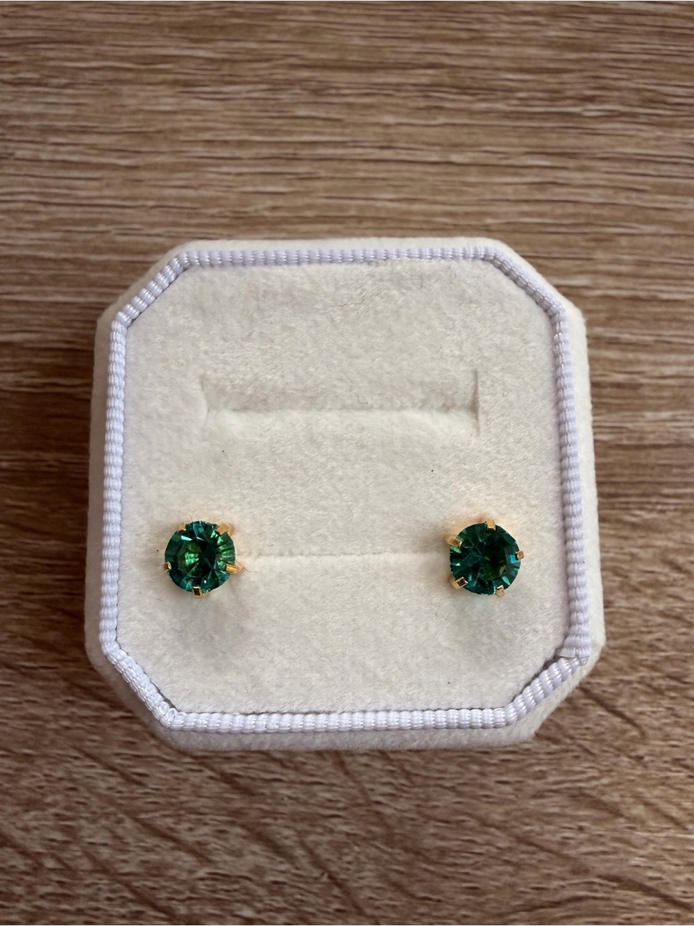 STUDEX Green & Gold-Tone Stud Earrings – New
